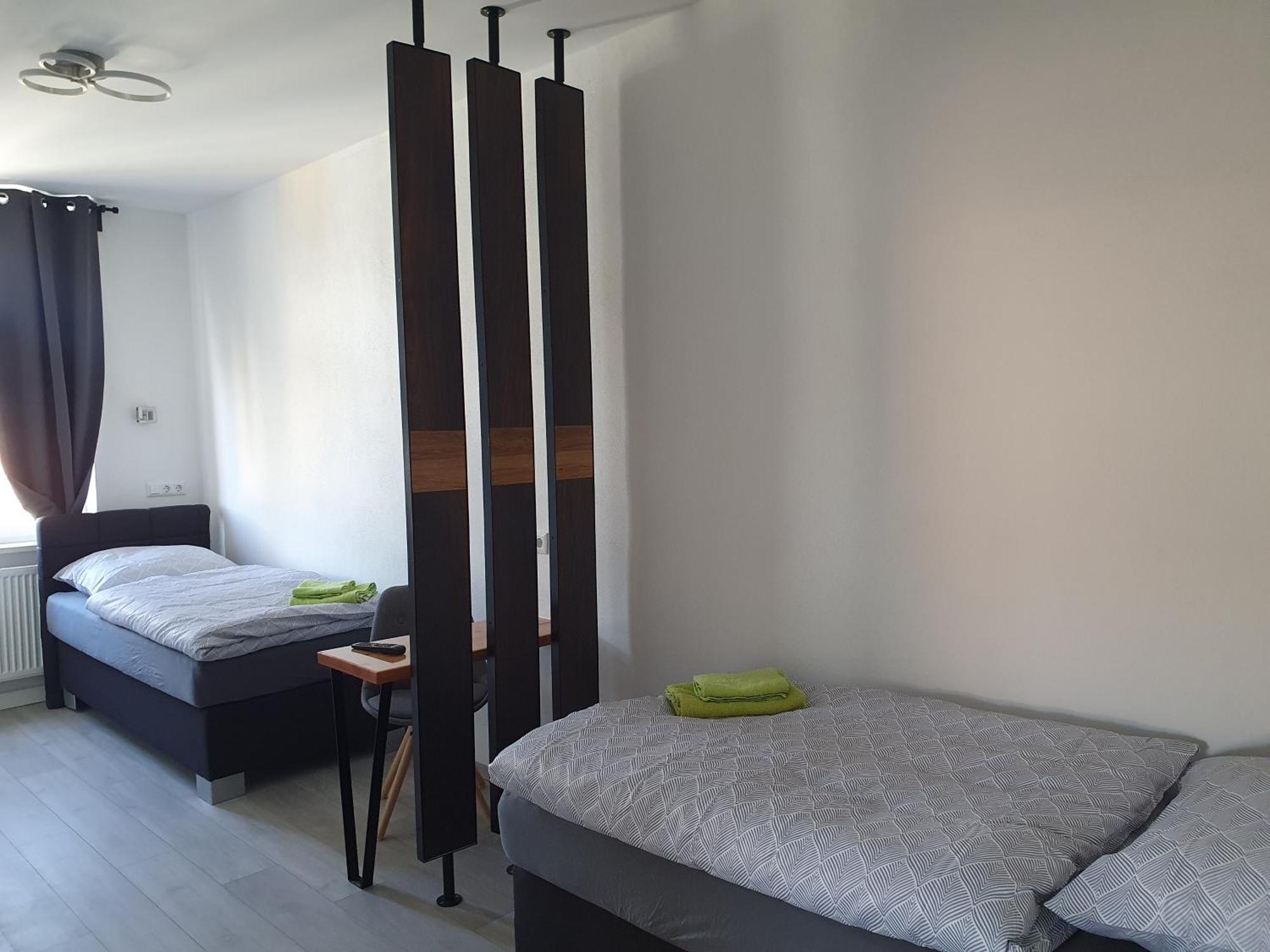 Zum Obstler - Gaststaette Und Pension Gera Room photo